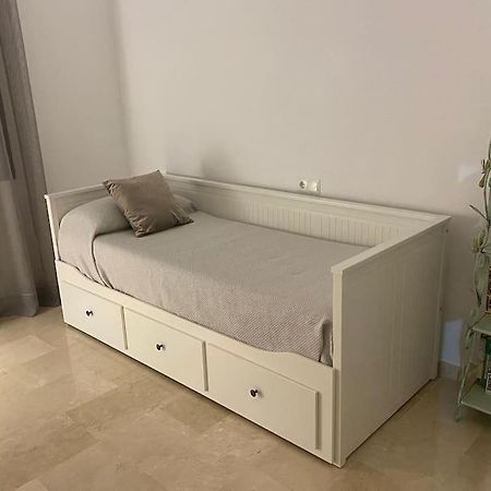 Central Estepona 3 Bed Apt With Pool And Parking Екстер'єр фото