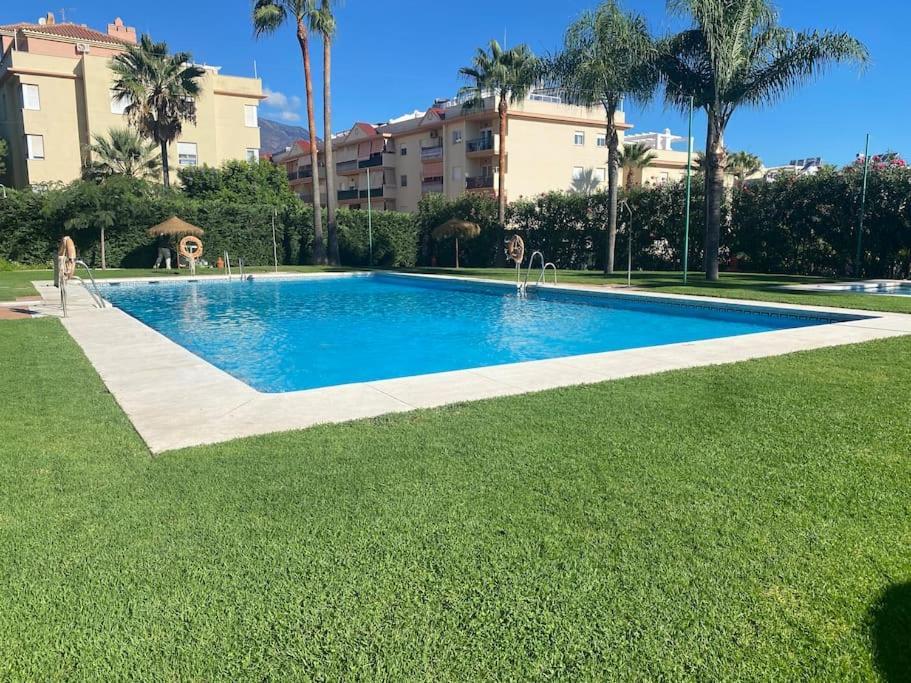 Central Estepona 3 Bed Apt With Pool And Parking Екстер'єр фото