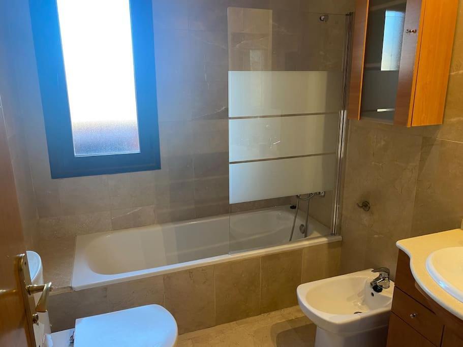 Central Estepona 3 Bed Apt With Pool And Parking Екстер'єр фото