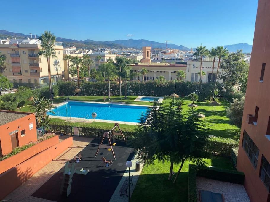 Central Estepona 3 Bed Apt With Pool And Parking Екстер'єр фото