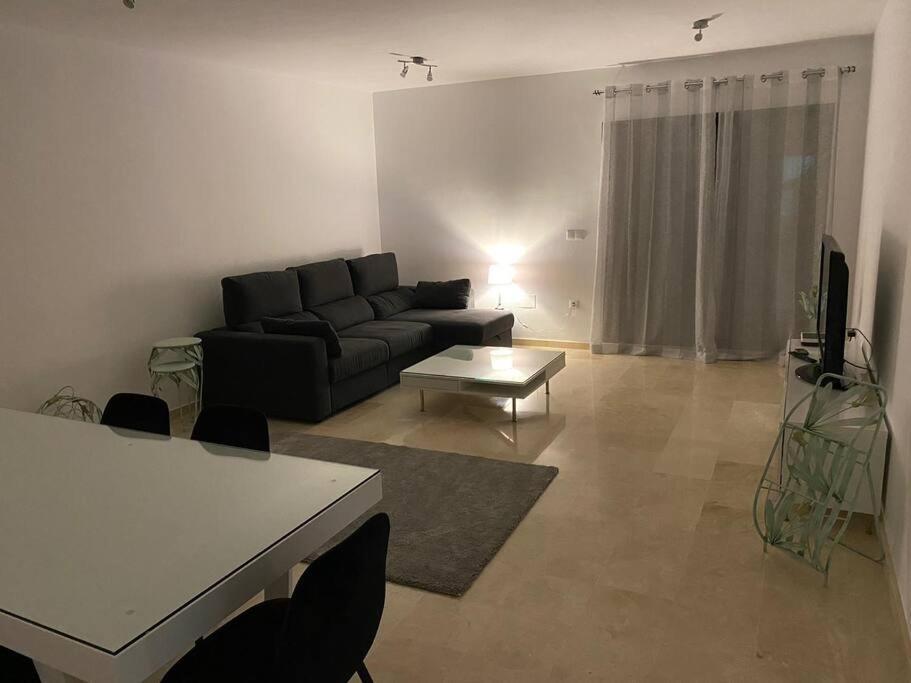 Central Estepona 3 Bed Apt With Pool And Parking Екстер'єр фото
