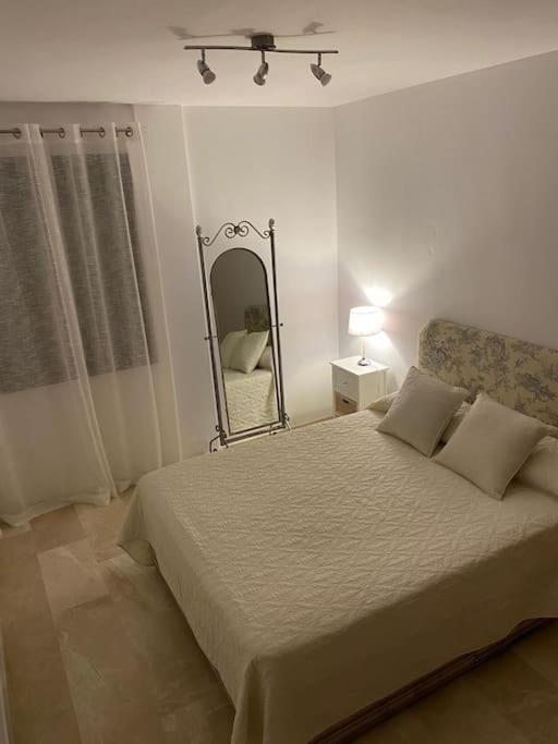 Central Estepona 3 Bed Apt With Pool And Parking Екстер'єр фото